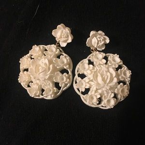 ❗️SOLD❗️Carved earrings